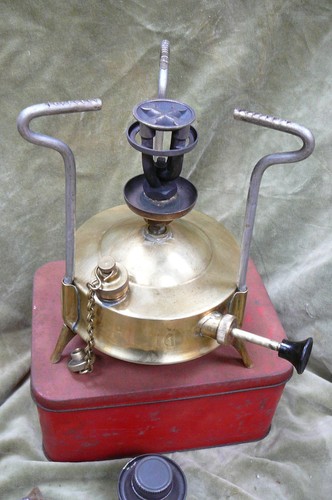 Vintage camping cooker - , small