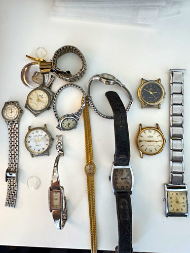 Mixed lot vintage wristwatches - lot,