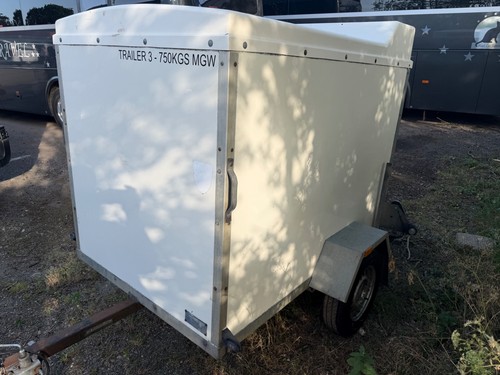 Blue line box trailer - line,