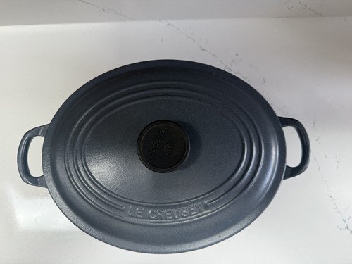 Creuset casserole pot - pot, gray