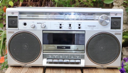 Vintage toshiba 120s radio - vintage,