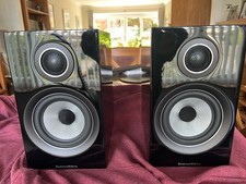 B&W 707 S2 Speakers. Piano