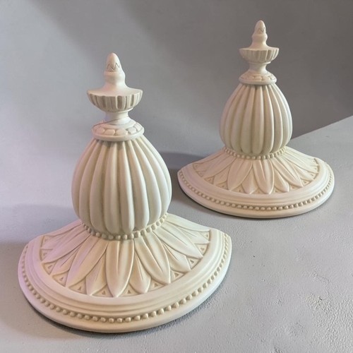 Pair vintage house - pair,