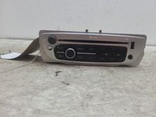 2012 RENAULT Megane Radio