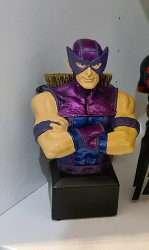 Hawkeye mini bust marvel - hawkeye,