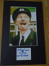 Stephen Lewis On The Buses Genuine Signed Authentic  Autograph - UACC / AFTAL.