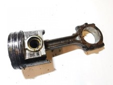 Nissan Almera Tino 2000 Piston