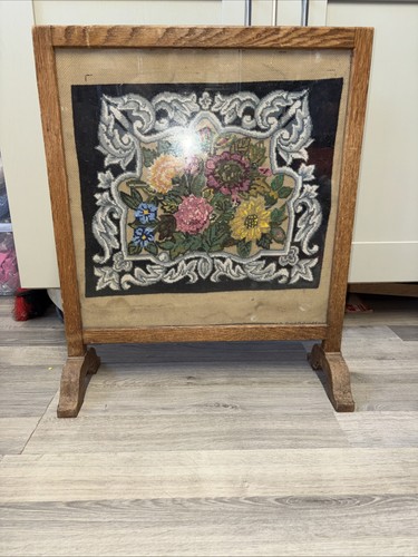 Vintage antique fire screen - or,