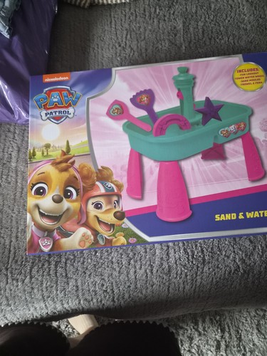Sand and water table - sand,
