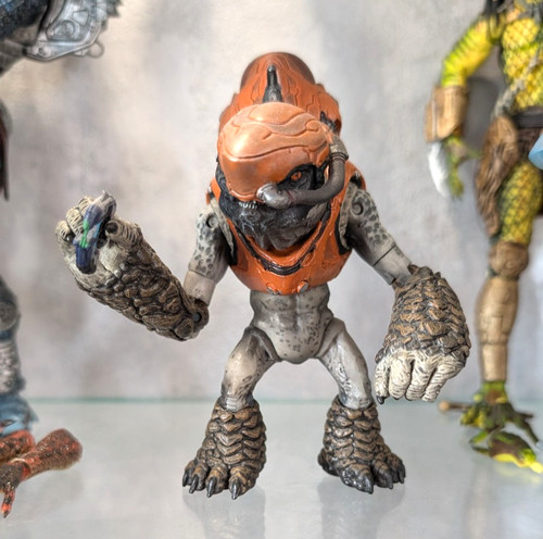 Halo grunt storm mcfarlane - halo,