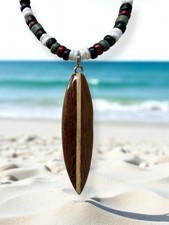 Wooden Surfboard Necklace –