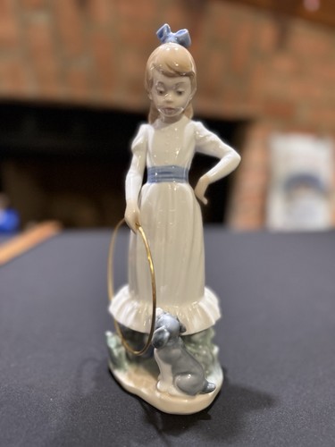 Nao lladro porcelain - by,