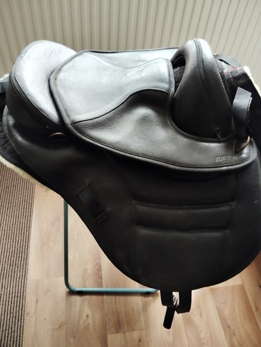 Torsion treeless saddle and - treeless,