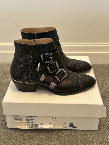 Chloe susanna black gun - -,