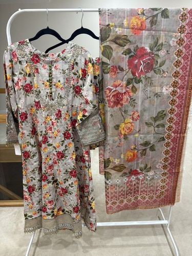 Pakistani salwar kameez - pakistani, suit