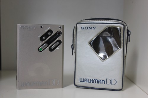 Sony walkman silver - walkman,
