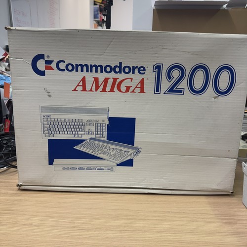 Commodore amiga 1200 computer - commodore,