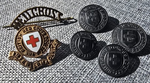 Ww2 british red cross badge - british,