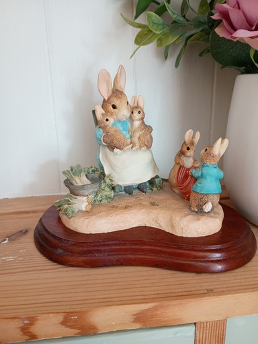 Beatrix potter boarder fine - beatrix,