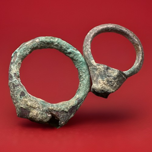 Ancient medieval rings - or,