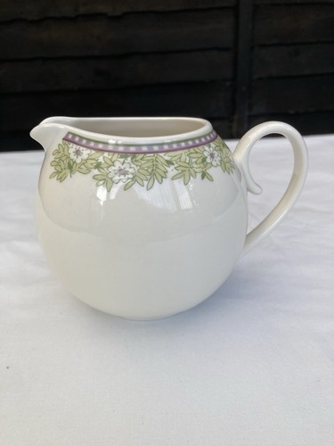 Denby monsoon green daisy - daisy, milk