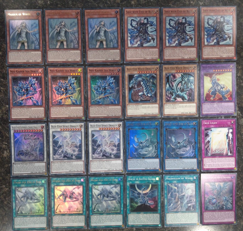 Blue eyes white dragon deck - white,