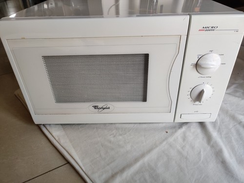 Whirlpool 800w micro - micro, compact