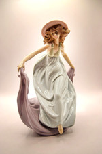 Lladro Porcelain Figurine