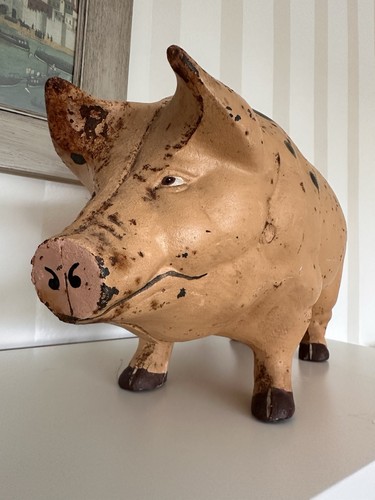 Large heavy cast - large, piggy
