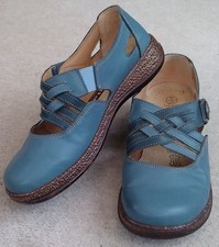 loretta shoes size 5