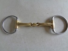 Neue Schule Tranz Angled