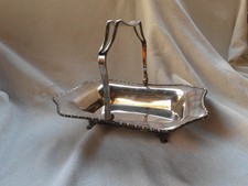 DUCAL PLATE HANDLED SERVING