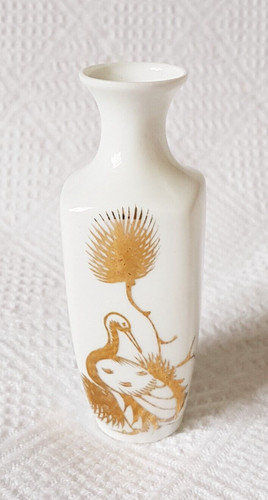 Oriental white gilt - ~,