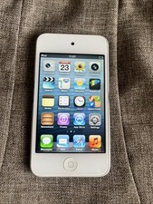 Apple iPod Touch 4th Generation White (8 GB)