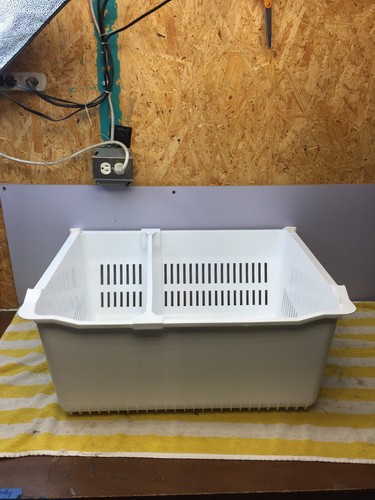 Refrigerator lower freezer - lg,