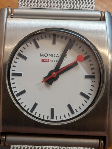 Mondaine evo cube swiss - mondaine,