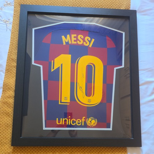 Hand signed lionel messi - lionel, fc