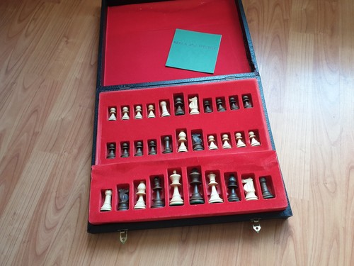 Vintage wooden chess set - wooden,