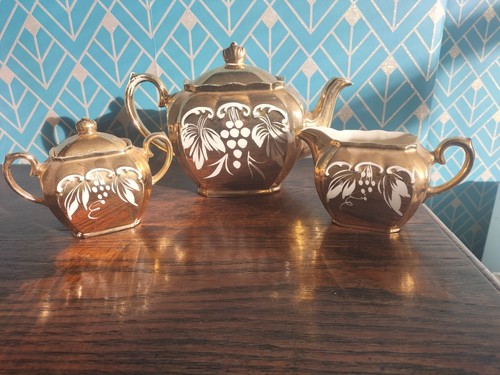 Vintage gold sadler cube - gold, tea