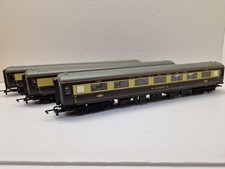 Hornby R4455 West Coast Railways MK2D Pullman cars x 3
