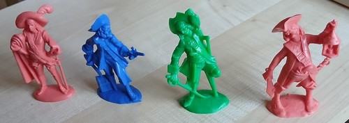 Unusual plastic pirate - 4,
