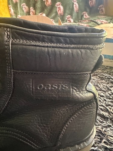 Rare oasis here now boots - now,