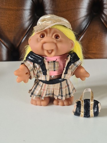 Dam trolls chav bling - chav/bling, troll