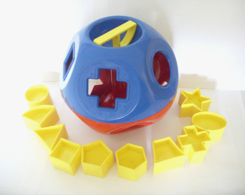 Tupperware shape sorter - tupperware,