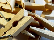 CLOTHES PEGS WOODEN  PINS CLIPS WASHING  AIRER DRYER LINE 18