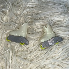Generation Girl Tori Barbie Doll 1998 White Roller Blades Skates Replacement (A)