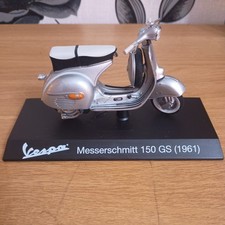 1/18th Model Vespa Scooter 125