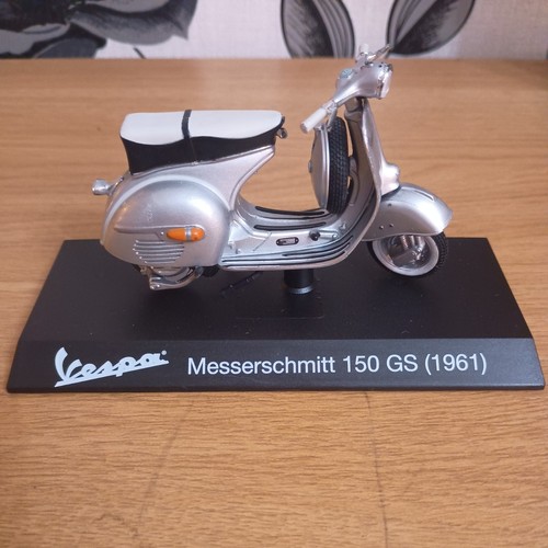 18th model vespa scooter - vespa, 125