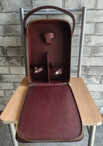 Vintage bottles carry bag