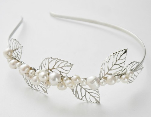 Leaves ivory pearls - &,